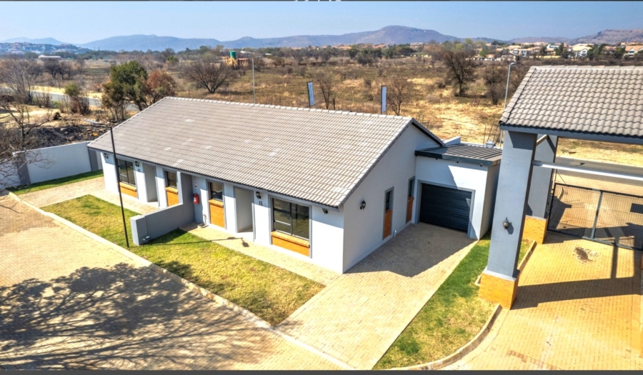 2 Bedroom Property for Sale in Meerhof North West